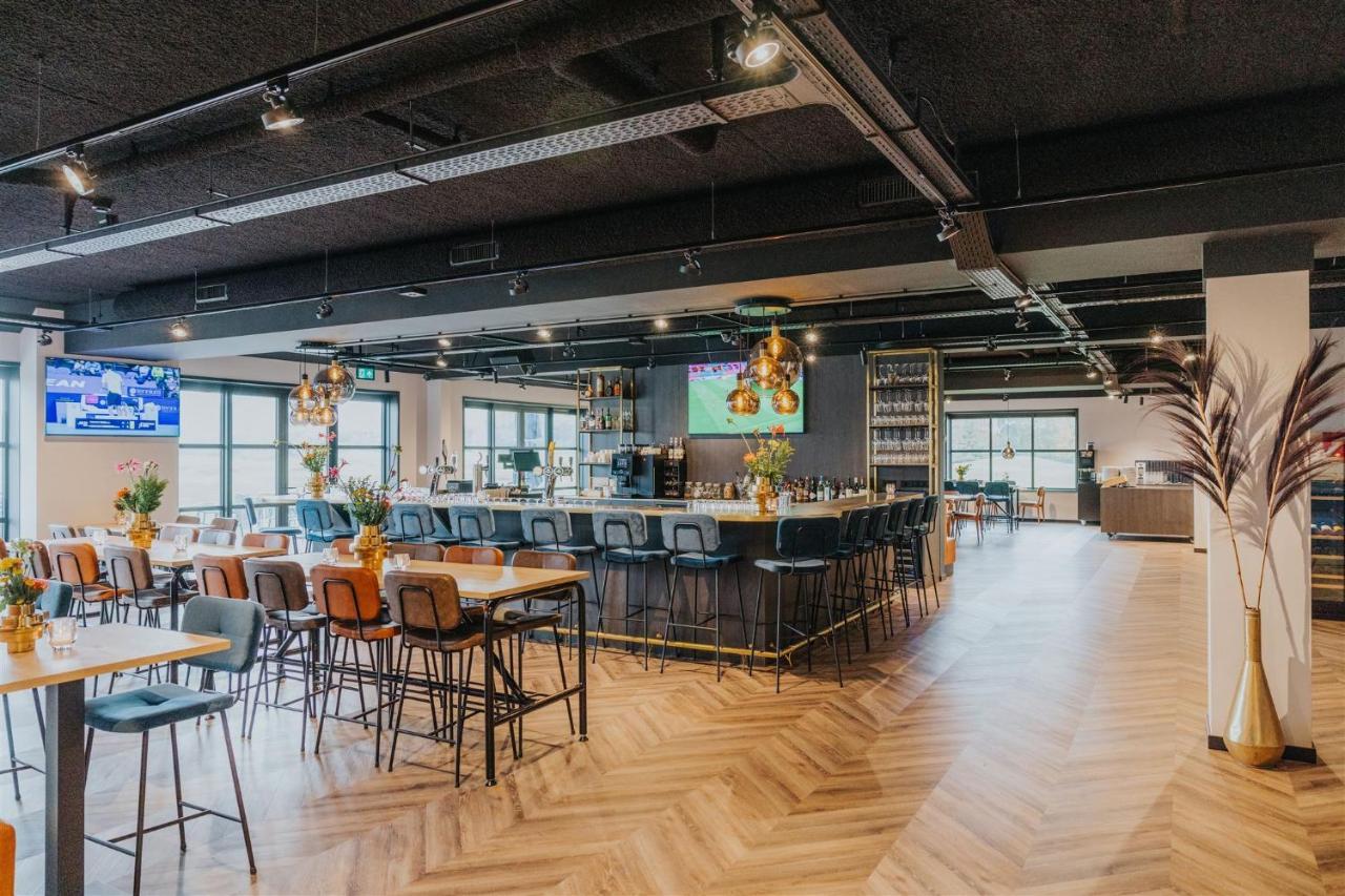 Hotel Sportsbar&Brasserie Dorhout Mees Biddinghuizen Exterior foto